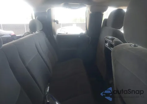 2004 Chevrolet Silverado 1500 Ls из США, поврежденный, VIN 2GCEK19T141115607